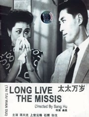 奶爸“抖森”剪短发独自遛娃 长腿翘臀线条感瞩目 2023-04-07 当地时间2023年4月6日,英国伦敦,“抖森”汤姆·希德勒斯顿推着婴儿车现身街头,身穿深色外套的抖森,头戴棒球帽遮住了剪短的新发型,紧身休闲裤勾勒出抖森的翘臀和大长腿上的肌肉线条。